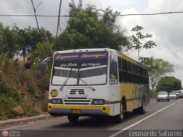 Expresos J�uregui 080 por Leonardo Saturno