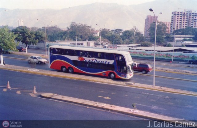 Expresos Occidente 001 por J. Carlos G�mez