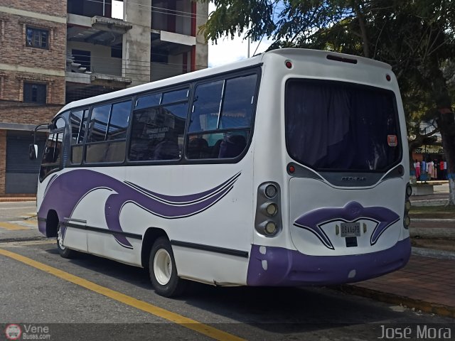 L�nea Uni�n Michelena Lobatera A.C. 32 por Jos� Mora