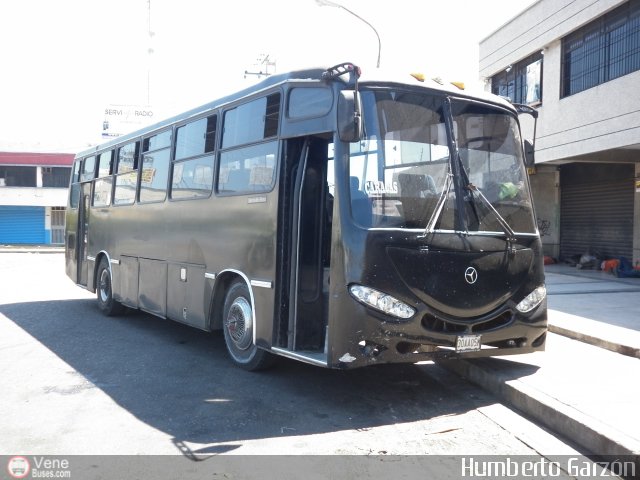 Particular o Desconocido 999 por Humberto Garzón