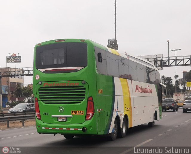 Expreso Internacional Palomino 7032 por Leonardo Saturno