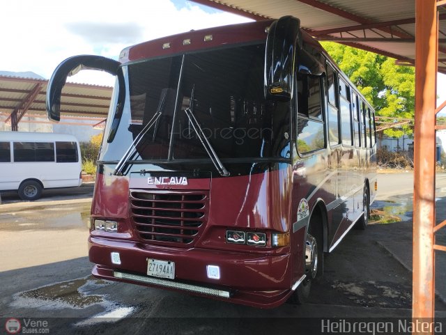 Coop. Transporte Menca de Leoni 028 por Heibregen Natera