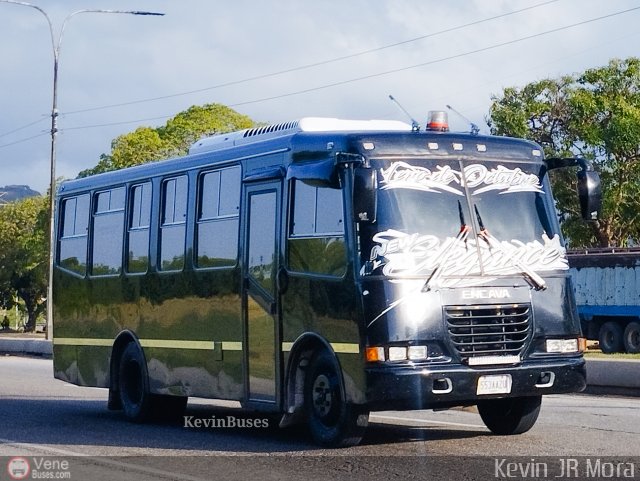 L�nea 1ero de Octubre 018 por Kevin Mora