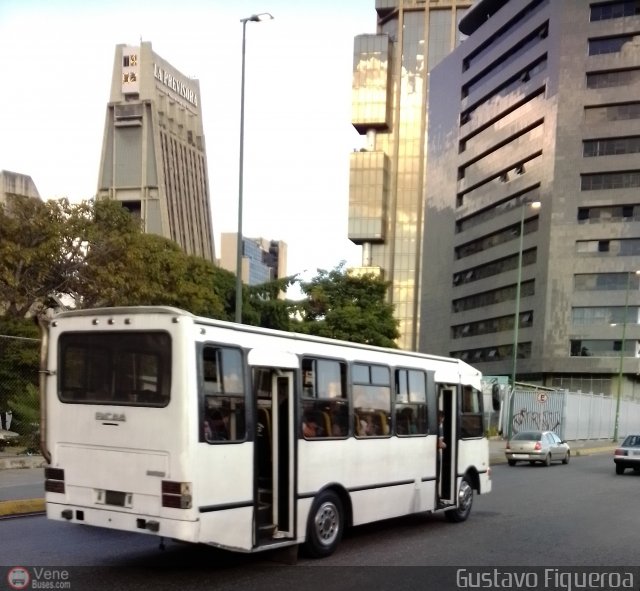 Particular o Desconocido GF01 por Gustavo Figueroa