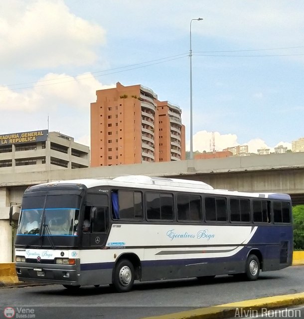 Ejecutivos Boga 02 por Alvin Rondn