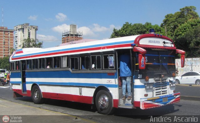 Transporte Agua Blanca 38 por Andr�s Ascanio