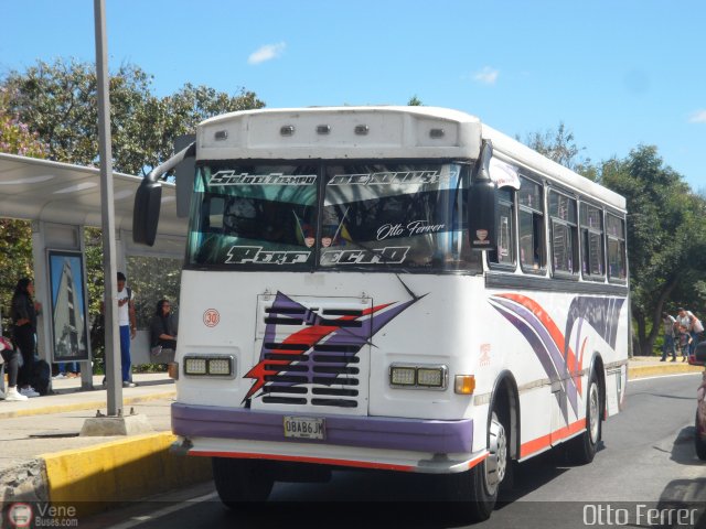 A.C. de Transporte N�mero Uno R.L. 030 por Otto Ferrer