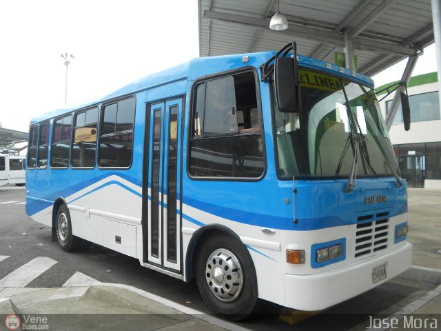 A.C. L�nea Col�n 27 por Jos� Mora