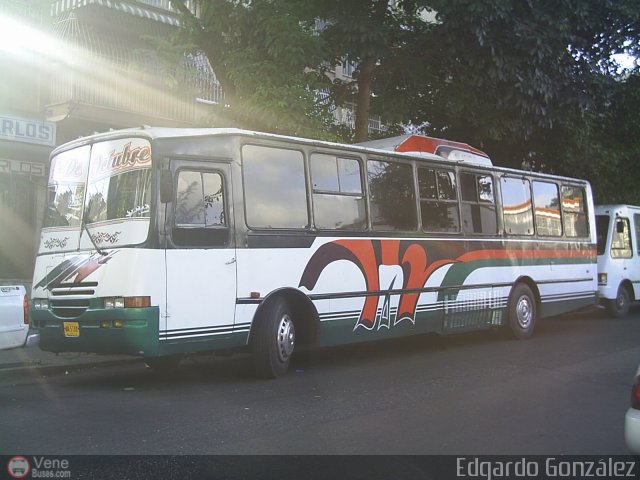 L�nea 1ero de Octubre 050 por Edgardo Gonz�lez