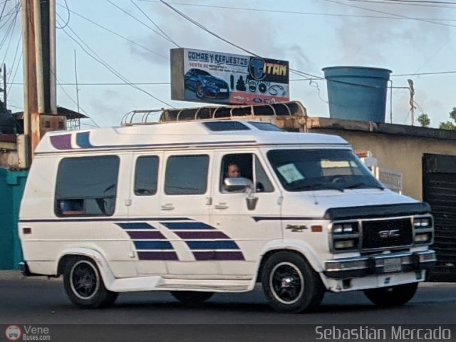Sin identificacin o Desconocido  por Sebastin Mercado