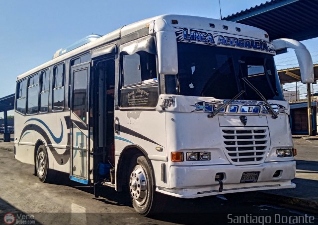 L�nea Altagracia 46 por Santiago Dorante