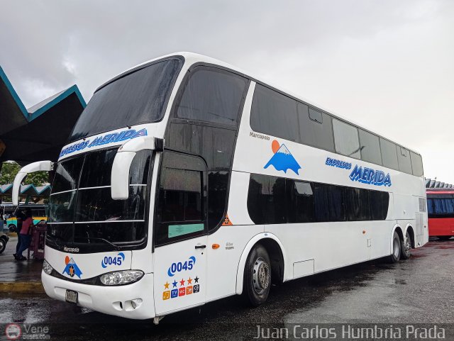 Expresos M�rida 0045 por Juan Carlos Humbria