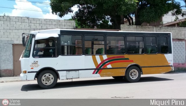 U.C. Catia - El Junquito 003 por Miguel Pino