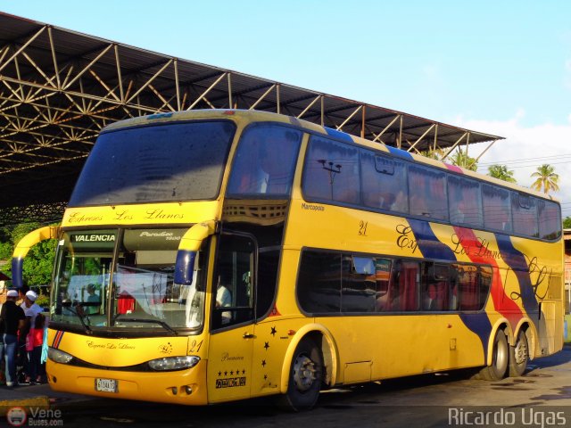 Expresos Los Llanos 021 por Ricardo Ugas