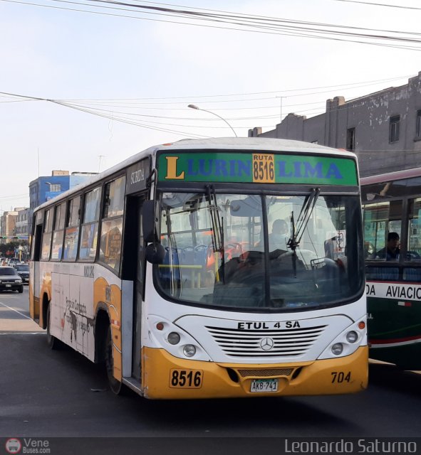 E.T. Urbano Lnea 4 S.A. 704 por Leonardo Saturno