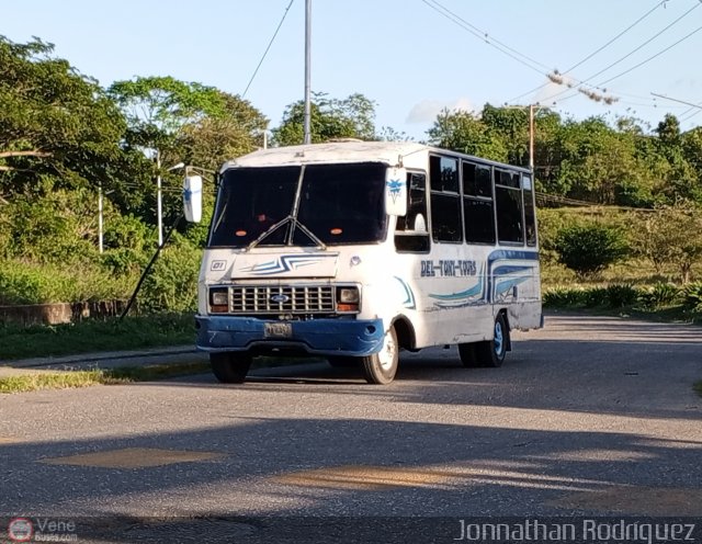 MI - L�nea Independencia 01 por Jonnathan Rodr�guez