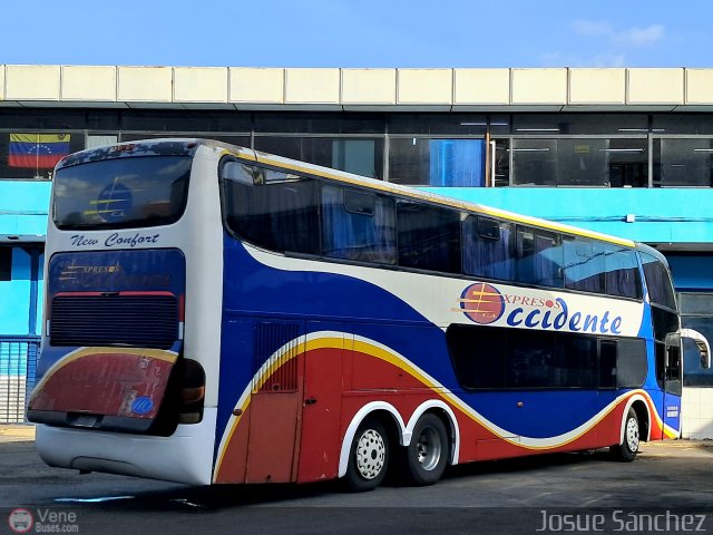 Expresos Occidente 110 por Josue S�nchez