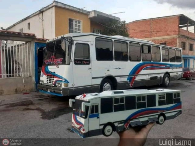 Maquetas y Miniaturas 0035 por Mois�s Silva Colombo