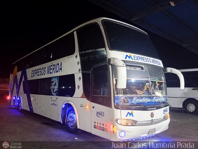 Expresos M�rida 0085 por Juan Carlos Humbria