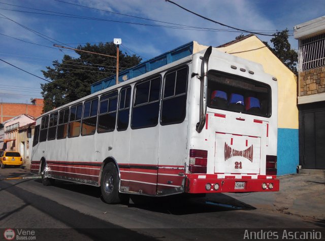 Cooperativa Carlos Arvelo 21 por Andrs Ascanio
