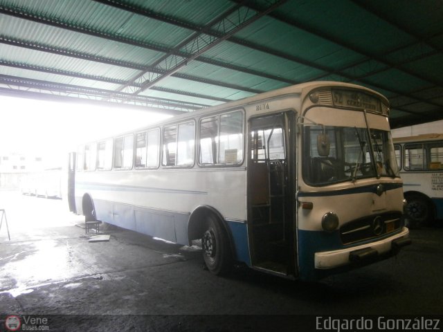 DC - Colectivos del Norte 52 por Edgardo Gonz�lez