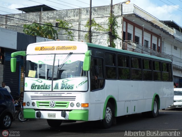 TA - A.C. R�mulo Gallegos 152 por Alberto Bustamante