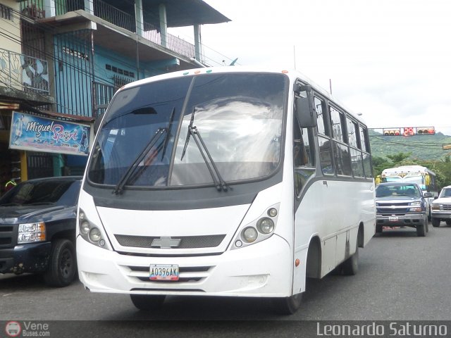 Particular o Desconocido 03 por Leonardo Saturno