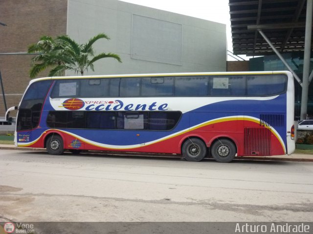 Expresos Occidente 067 por Arturo Andrade