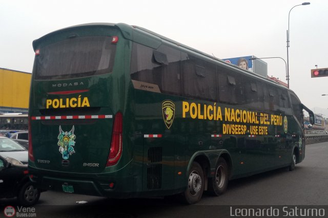 Polica Nacional del Per 797 por Leonardo Saturno