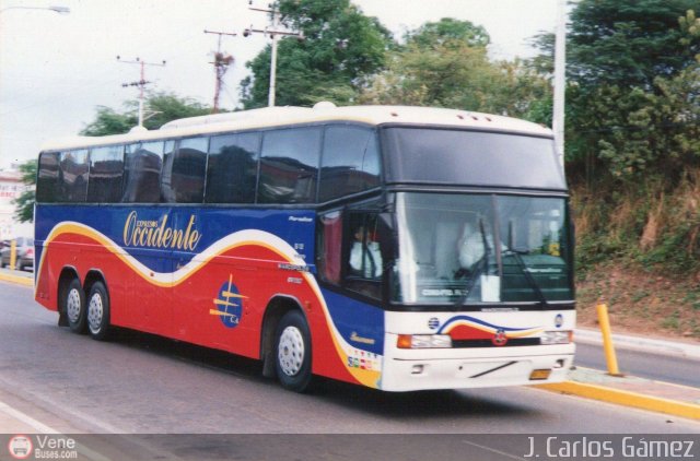 Expresos Occidente 195 por J. Carlos G�mez