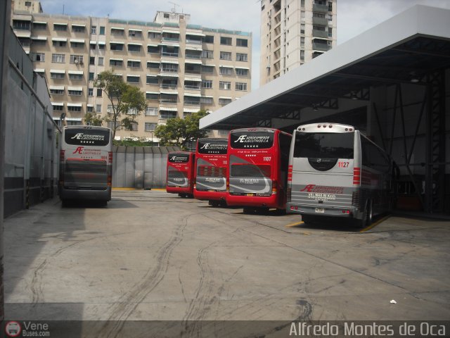 Garajes Paradas y Terminales Caracas por Alfredo Montes de Oca