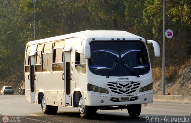 Particular o Desconocido 555 por Pablo Acevedo