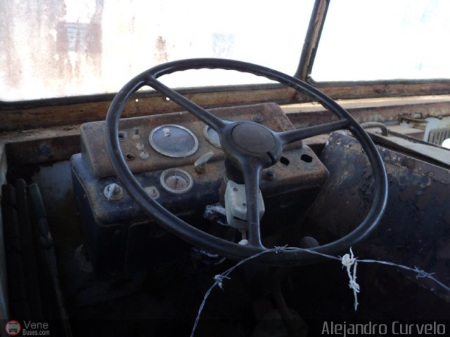 En Chiveras Abandonados Recuperaci�n VOLVO por Alejandro Curvelo