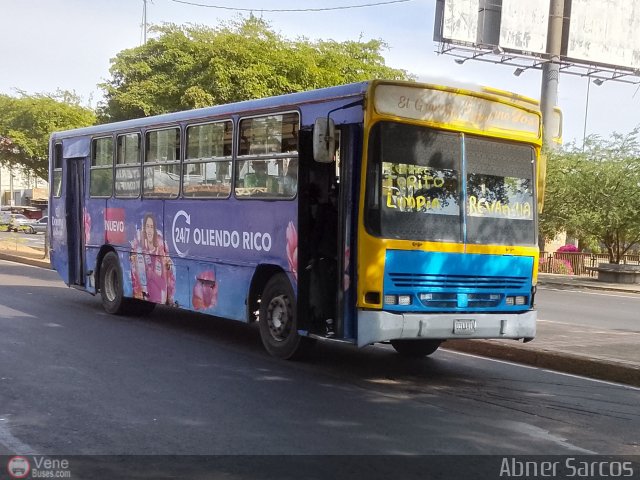 ZU - Colectivos La Limpia - La Estrella 042 por Abner Sarcos