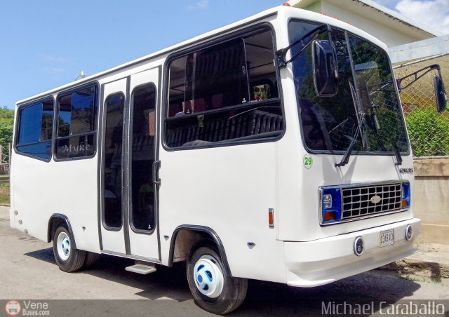 SU - U.C. Guayac�n de Las Flores 29 por Michael Caraballo