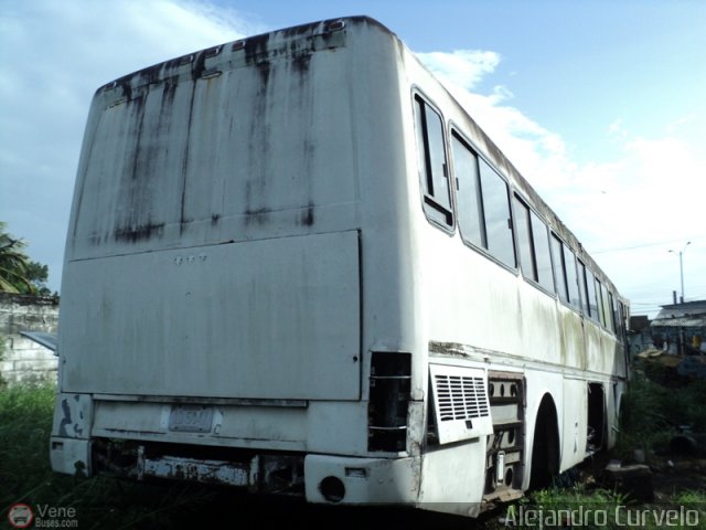 En Chiveras Abandonados Recuperaci�n AC0002 LG por Alejandro Curvelo