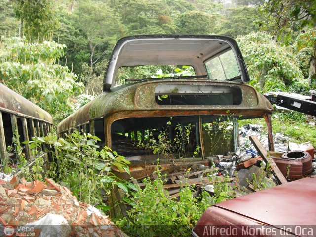 En Chiveras Abandonados Recuperación Lt02 por Alfredo Montes de Oca