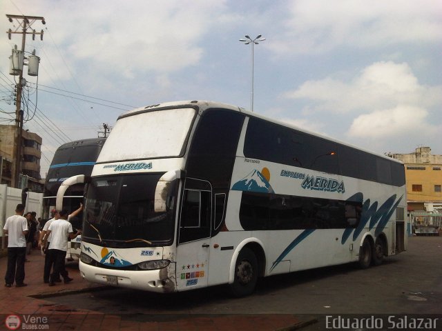 Expresos M�rida 0256 por Eduardo Salazar