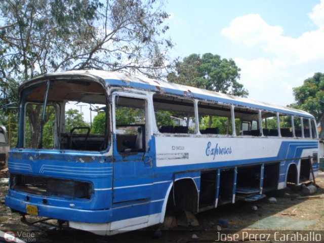 En Chiveras Abandonados Recuperaci�n  por Alejandro Curvelo