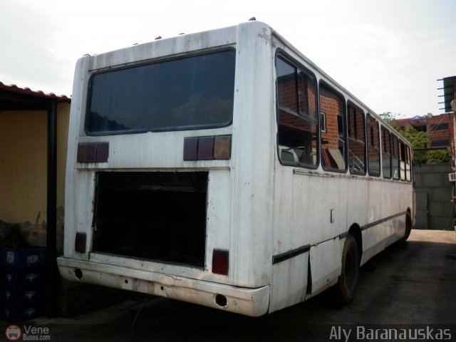 En Chiveras Abandonados Recuperaci�n 90 por Aly Baranauskas