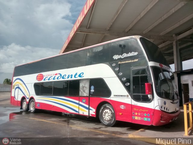 Expresos Occidente 010 por Miguel Pino