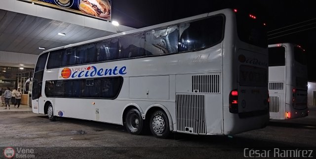 Expresos Occidente 116 por C�sar Ram�rez
