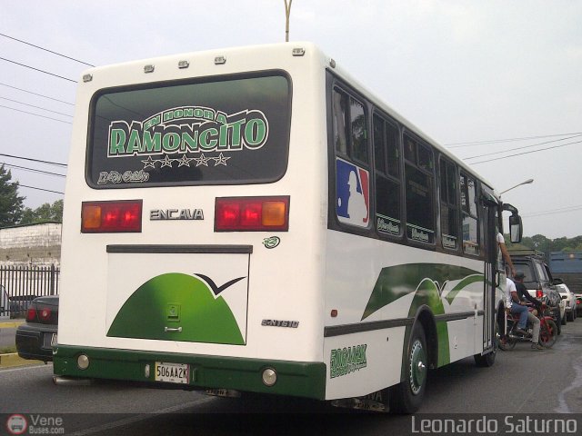 L�nea 12 de Octubre 032 por Leonardo Saturno