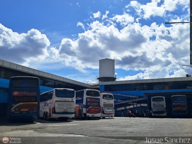 Garajes Paradas y Terminales Caracas-TerPrivEoca por Josue S�nchez