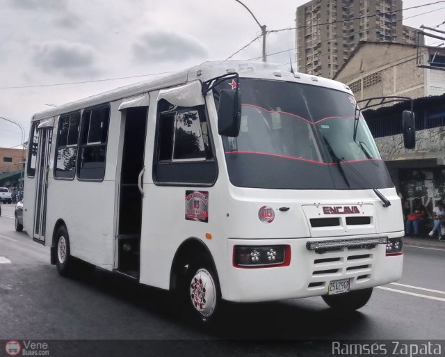 Particular o Desconocido 05 por Rams�s Zapata