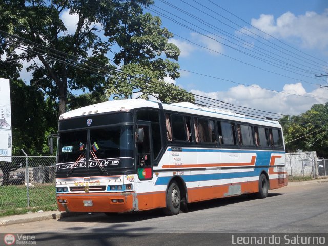 Transporte Unido 012 por Leonardo Saturno