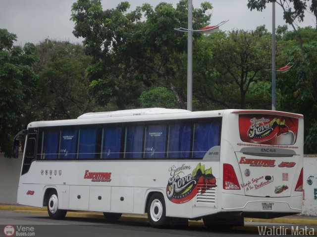 Ejecutivos Kova 053 por Waldir Mata