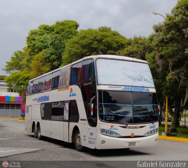 Expresos M�rida 0042  por Gabriel Gonz�lez