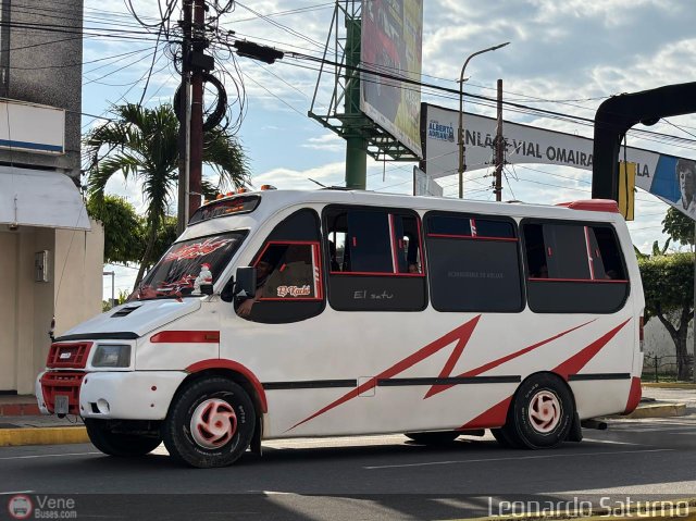 Particular o Desconocido 04 por Leonardo Saturno