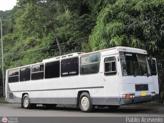 Autobuses La Pascua 00 por Pablo Acevedo